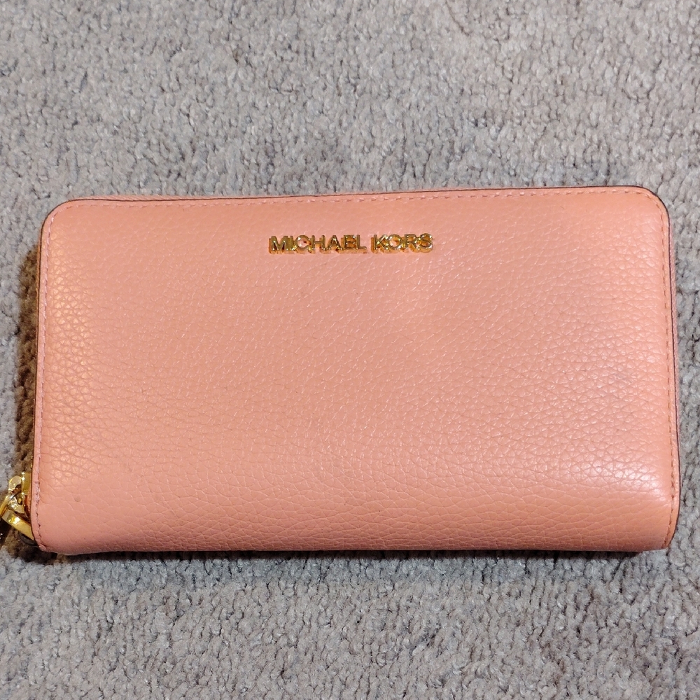 Michael Kors Blush Pink Wallet